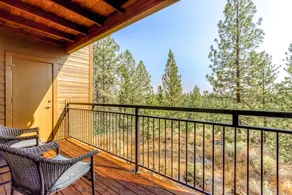 Beautiful Bend home with shared pools & hot tubs & - Image 4