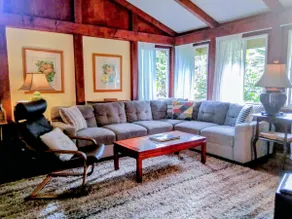 Private Jungle Cabin Near Volcano & Kalapana - Image 3