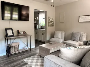 Cozy | Fast Wifi | Pet Friendly | Fenced Yard - Image 4