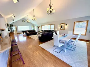 Relaxing getaway 5BD home close to Wineries & Lake - Image 2