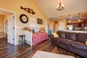 Lake Escape Penthouse Elevator Heated Indoor Pool Splashpad - Image 3