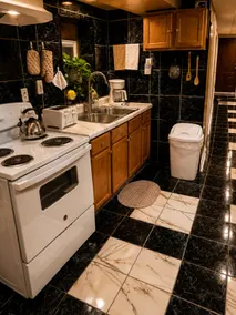 Woodlawn Garden Oasis - Image 5