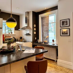 Victorian Apartment in the heart of Elora - Image 3