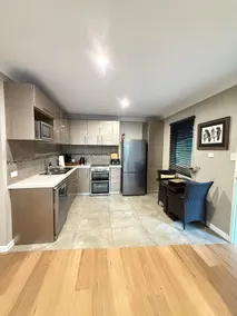 A relaxed luxury apartment set among the gum trees - Image 4