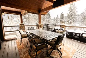 6 Bedrooms - Image 2