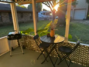 Havana Hideaway | waterfront retreat near Houston - Image 4