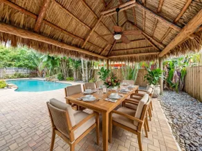 Hidden Gem Vacation Villa w Private Pool & TikiHut - Image 4