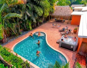 Hidden Gem Vacation Villa w Private Pool & TikiHut - Image 2