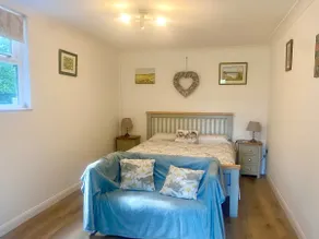 The Hare’s Retreat, Great location & dog heaven! - Image 2