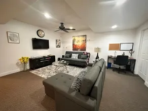 A 650 SF Condo| Walking distance to Amtrak station - Image 3