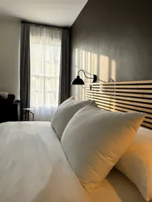 Private Guest Suite & Garden • Bike to the Beach! - Image 3