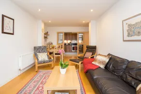 Splendid 2 BDR Apt with Panoramic View, Acton - Image 3