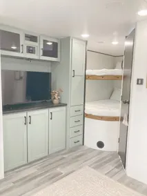 Unique cozy camper at JAX Equestrian - Image 4