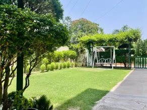 Charm Grove | 4BHK Villa Flr I Garden| City centre - Image 3