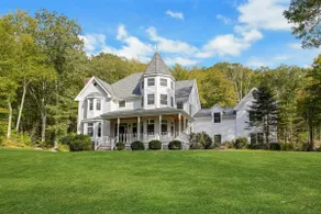 Private Luxury Stay in Expansive Home & Property - Image 2