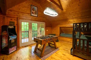 Blues Moon RRG - Hot tub | Wifi | Foosball Table! - Image 3