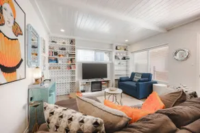Beach house steps from surf and food. AC, Firepit - Image 5