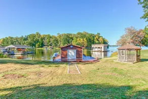 A-frame 2BR with lake views, dock, spacious deck - Image 3