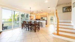 Oceanview home with private pool & lush landscapin - Image 4