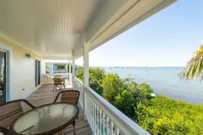 Waterfront Home in Key Cove Landings - Image 2