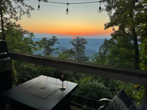 Little Sunset Cottage on The Edge of Lookout Mtn! - Image 3