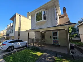 Cozy Stand Alone Studio-Free Parking Walk 2 Dwntn. - Image 2