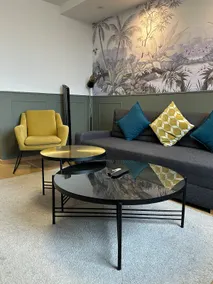 Luxury 2-room, cathedral view! - Image 2