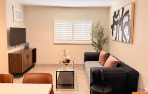 Cozy Guesthouse, Short Walk to Convention Center - Image 2