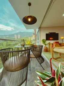 Amazing View of Medellín Poblado. Exclusive Suite - Image 2