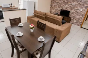 Entire House with Electric Gate, Garage and Wi-Fi - Image 3