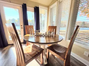 Water’s Edge Hideaway - Image 2