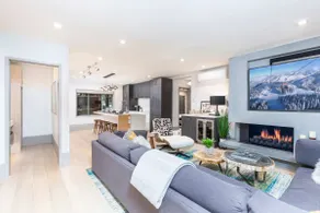 2BR 2.5BA Luxurious Aspen Mountain Modern! - Image 5