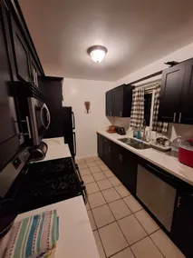 Private 1BR Retreat two blocks from the Beach - Image 4