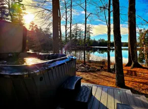 Waterfront,Hot tub,Private dock,Freshly renovated - Image 2