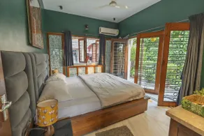 Premium Luxury Apartment 7 - Joey's Nest - Image 2