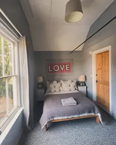 Top House-stylish property in village location - Image 2