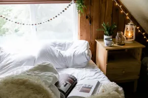 Wandering Bear: Cozy, Pvt Hot Tub, Sauna & Rainier - Image 2