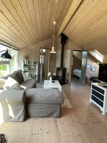 Nice 3 bedroom cottage close to the beach - Image 3