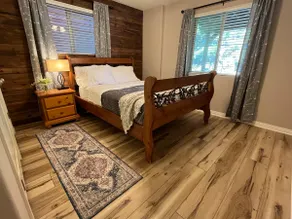 Sunnyside Cabin - Image 2