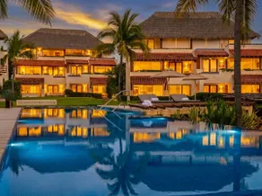 Luxury Villa con Alberca Privada en Las Palmas - Image 5