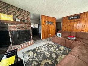 Newburgh Yellow Comfy Cottage - Image 2