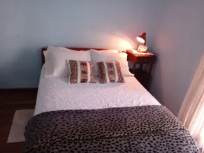 Cozy, conveniently located and functional space in Sucre - Image 4