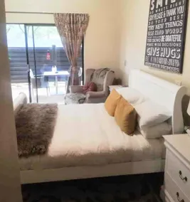 Romantic Hideaway for Two - Image 3