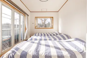 10 min from Airport by car/bus/pickup available - Image 5