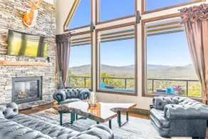 Luxurious Rustic•Views•Hot Tub•Waterville Estates - Image 3