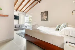 New Mansion With Pool & Jacuzzi, El Poblado - Image 3