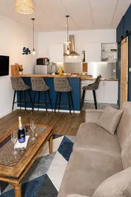 Suite - COSY FLAT Private Sauna Centre Senlis - Image 4