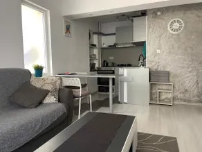 Elena & Simeon's Cozy Apartment - Image 3