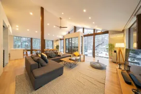 Ahiru: Luxe w/ Mountain Views; Near Echoland - Image 2