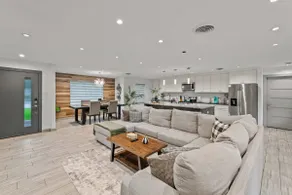 The DREAM House • World Cup • Fire Pit • Sleeps 8 - Image 3